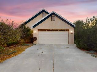 320 La Chamisal Ln NW, Los Ranchos De Albuquerque, NM 87107