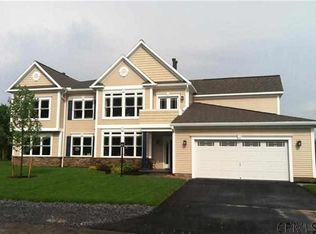 307 Lois Ln, Schenectady, NY