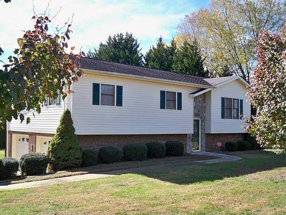 1st image of 2535 Fairwood Dr