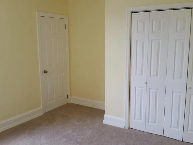 1231 Penn St NE #1 — Photo 4