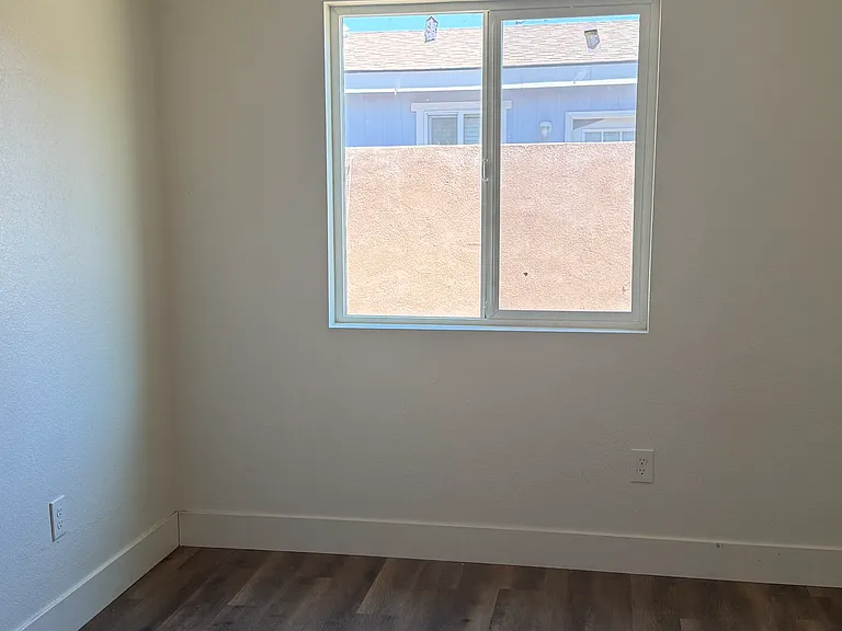 311 California Ave — Photo 10