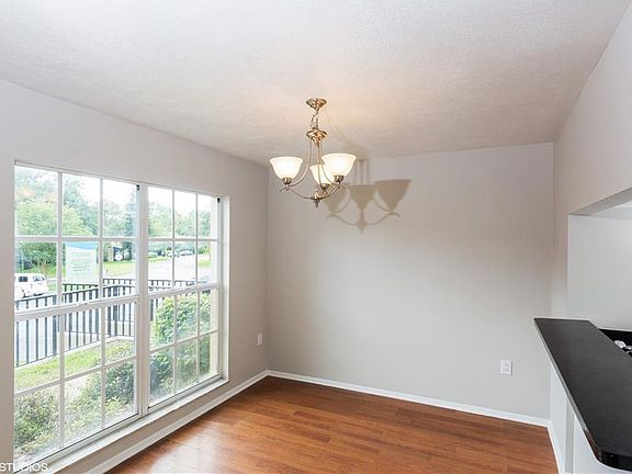 5th image of 2861 Thaxton Dr APT 51