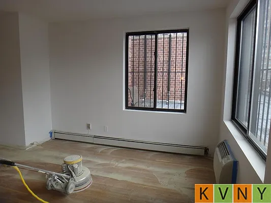 Rented by KVNY Soho | media 21