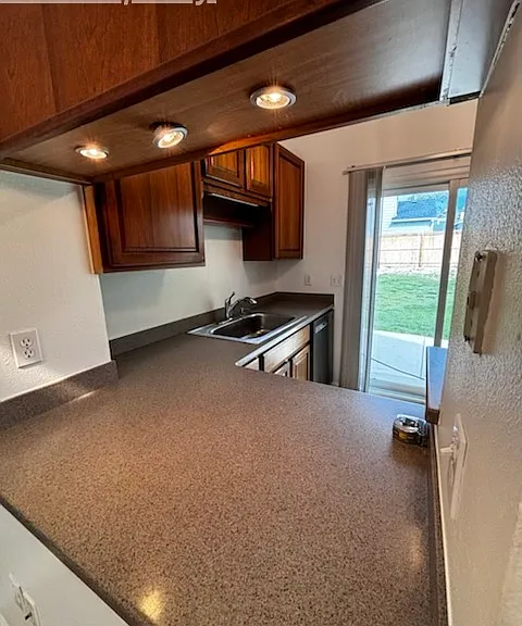 1184 Lily Ct — Photo 10
