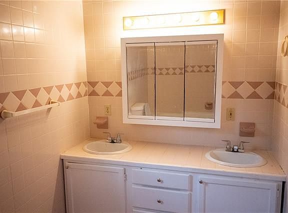 5th image of 2021 N Roman St #B