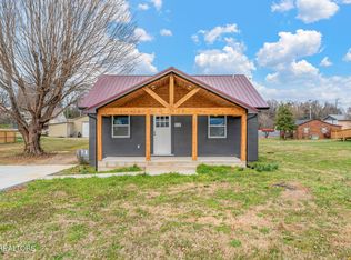 910 Cannon Ave, Sweetwater, TN 37874
