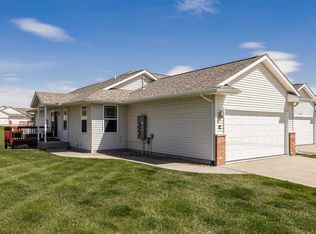 3045 Samuel Ct SW UNIT C, Cedar Rapids, IA 52404