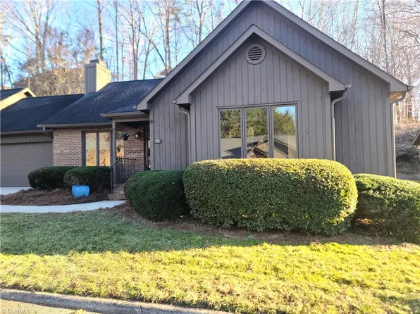 575 Ridgehaven Dr, Winston Salem, NC 27104
