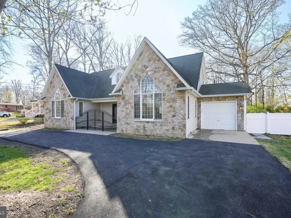 3620 Hill St, Fairfax, VA 22030