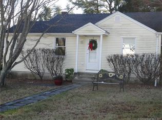 26 Ridge St, Groton, CT 06340