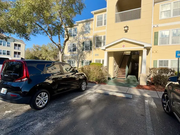 18169 Sterling Gate Cir, Tampa, FL 33647