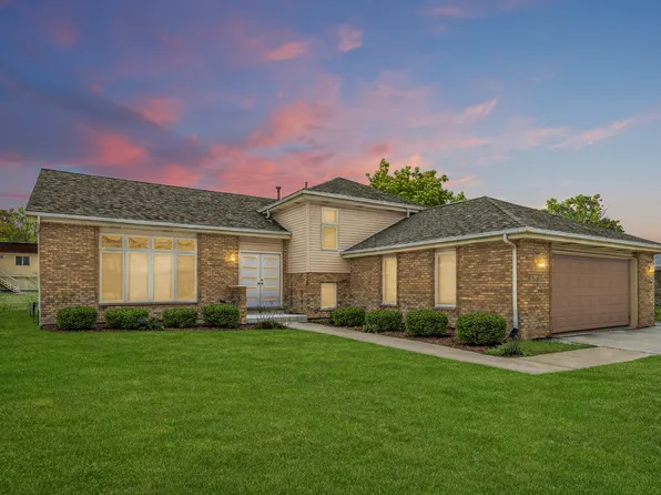 5826 Kathryn Ln, Matteson, IL 60443