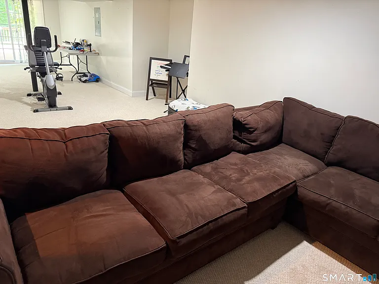405 Washington Dr — Photo 17