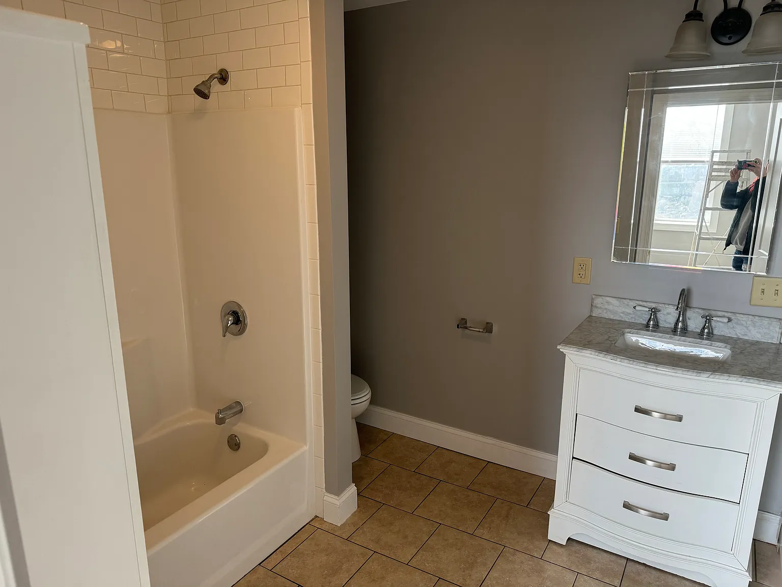 1 bed, 700 sqft, $1,100 — Photo 1