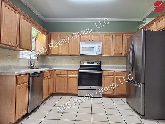 5th image of 255 High Ridge Dr