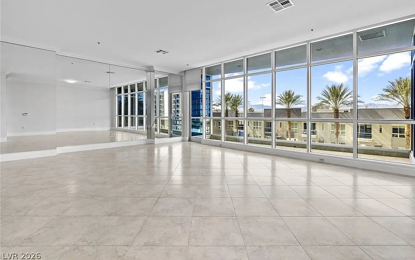 2 bed, 1555 sqft, $4,000 — Photo 2