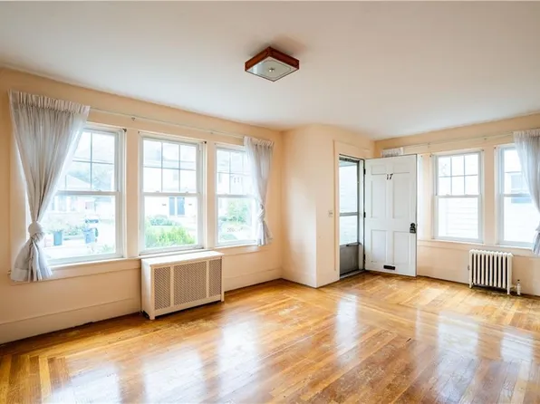 15-17 Taft Ave, Providence, RI 02906