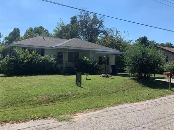 10814 NE 19th St, Oklahoma City, OK 73141