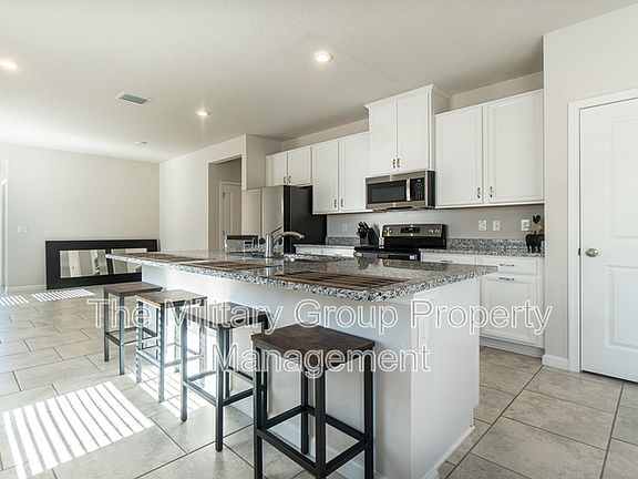4th image of 1121 Grand Cypress Ct
