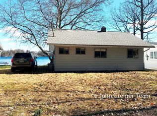 823 S Bass Lake Rd, Vestaburg, MI 48891