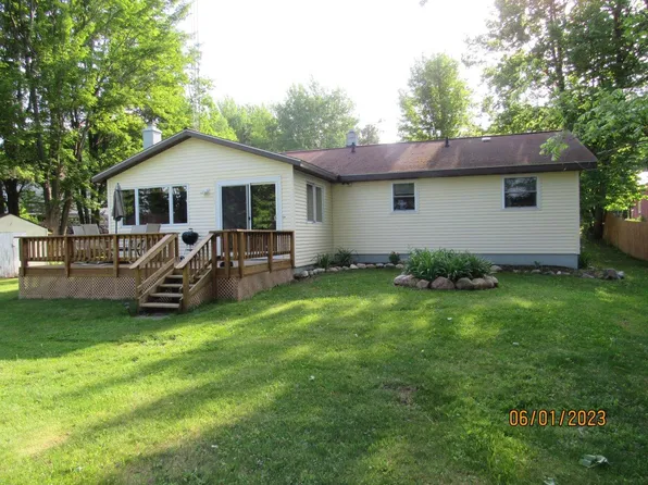 N9873 Woodland Ln, Phillips, WI 54555