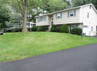 54 Westlyn Dr, Bardonia, NY 10954