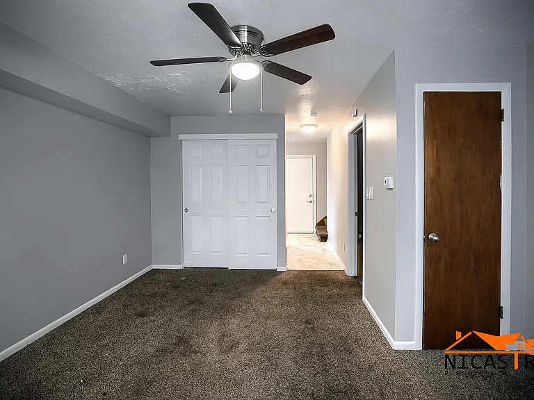 215 E Lane Ave #D — Photo 27