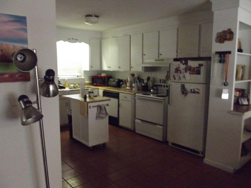 1st image of 7 W Kennedy St #A