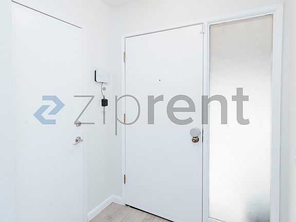 3rd image of 4762 Rio Rita Way