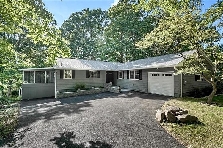 1st image of 321 Chestnut Ave