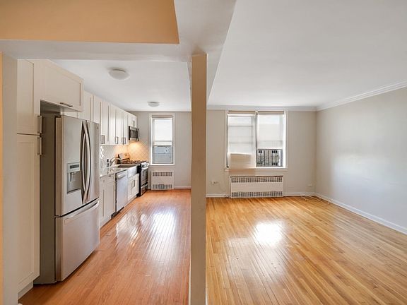 4th image of 3535 Kings College Pl APT 6D