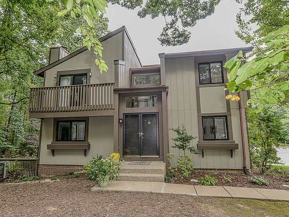 Large 3BR, 2Full, 2Half bath