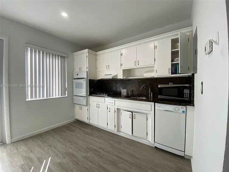 215 Antilla Ave #1 — Photo 8
