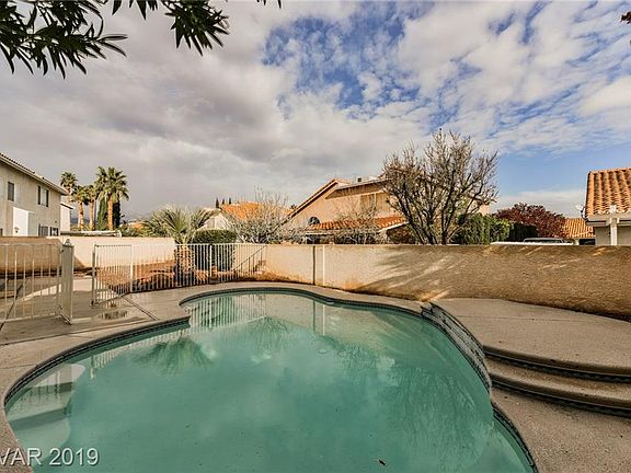 3rd image of 7420 Cypress Grove Ct