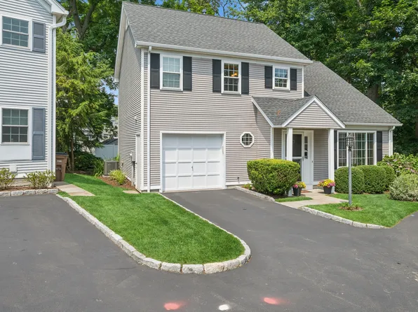 115 Top Gallant Road #6, Stamford, CT 06902