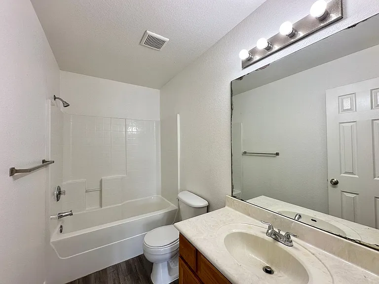 3401 Turner Ave — Photo 19