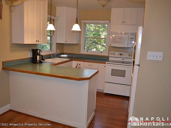 2nd image of 1377 Greenway Dr