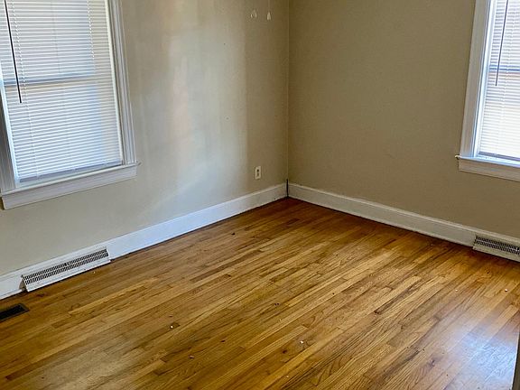 3rd image of 113 Stancil Dr #B