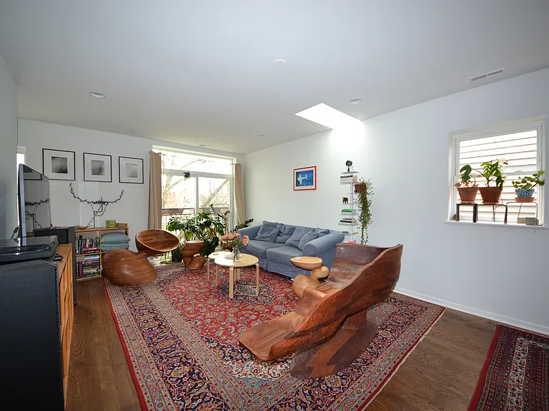 3212 S Parnell Ave #2 — Photo 2