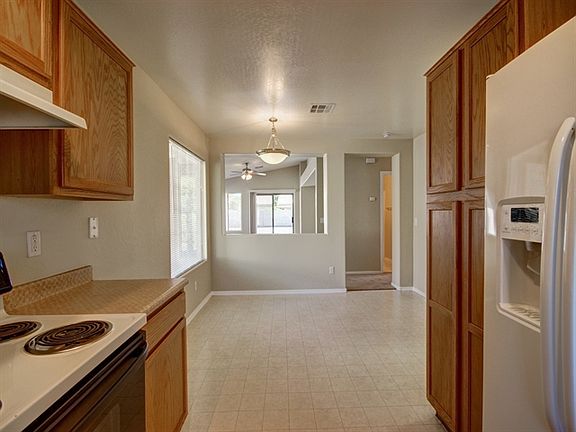3rd image of 2019 S 85th Ln