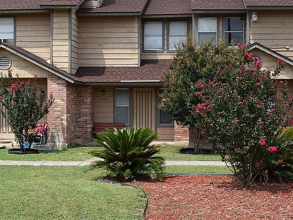 3rd image of 10663 Starcrest Dr