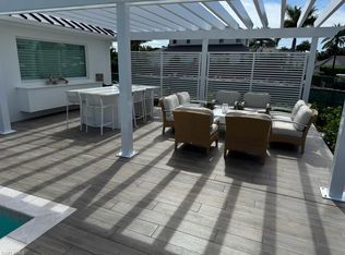 3737 Crayton Rd, Naples, FL 34103