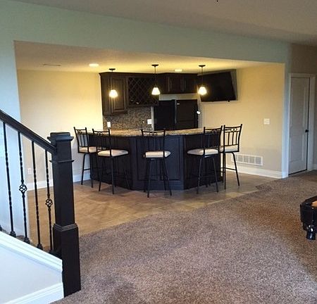 Basement full bar
						:
						Time for a Drink!