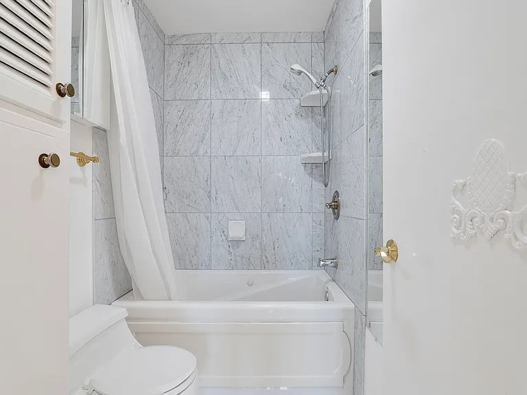 5301 Balboa Blvd #Q302 — Photo 30