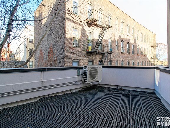 3rd image of 727 Washington Ave #2B
