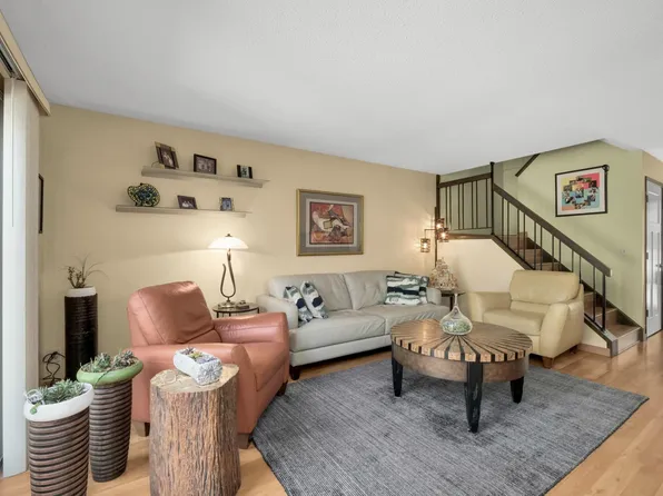 10203 Scarborough Rd, Bloomington, MN 55437