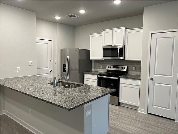 3rd image of 605 W South St #36