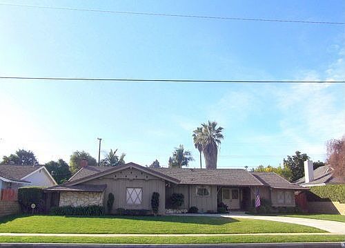 1st image of 15572 Los Altos Dr
