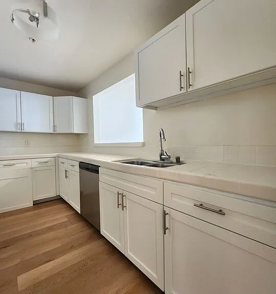 832 3rd St #301 — Photo 12
