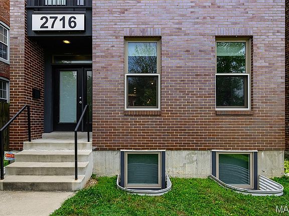 3rd image of 2716 Indiana Ave